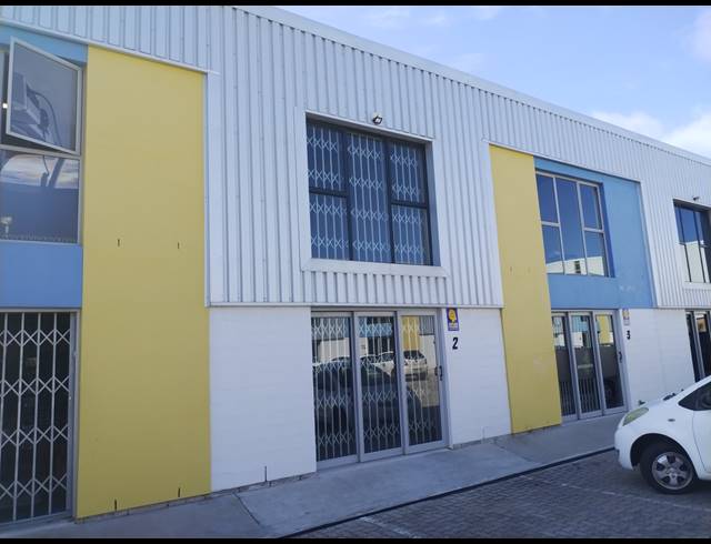 84M² OFFICE RENTED IN FAIRVIEW